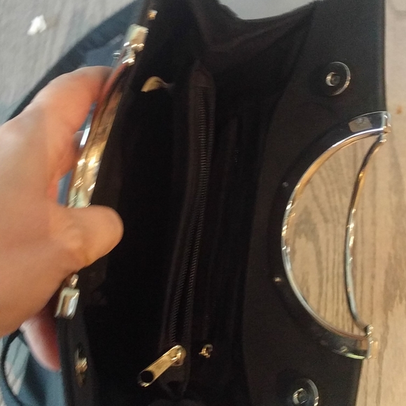 Beautiful shoulder bag by Hayes 🌸🌸🍀 - Picture 6 of 9